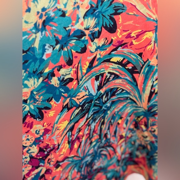 Soft Surroundings Vibrant Floral Coverup - Picture 15 of 17